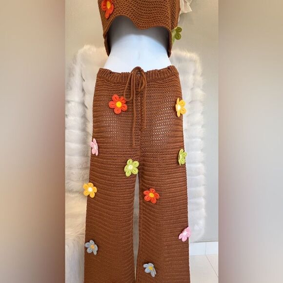 Floral Fields NWT Crochet Pant Set (S) - Picture 10 of 12